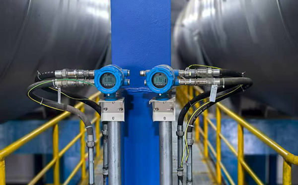 外貼式液位計(jì)主機(jī)安裝